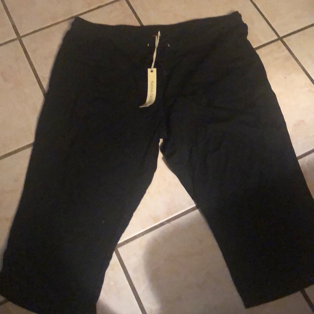 Nana Fashion capris NWT